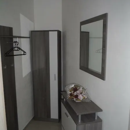 Apartment Silver *